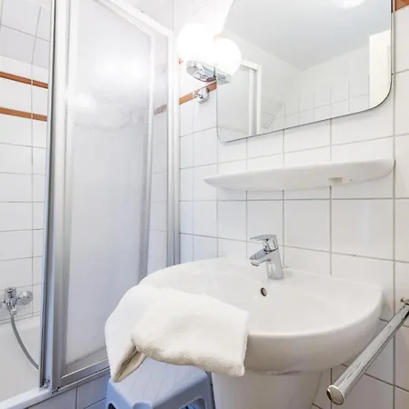 Casa de Férias Friesenhaus Kaeptn Hahn Hausteil 1